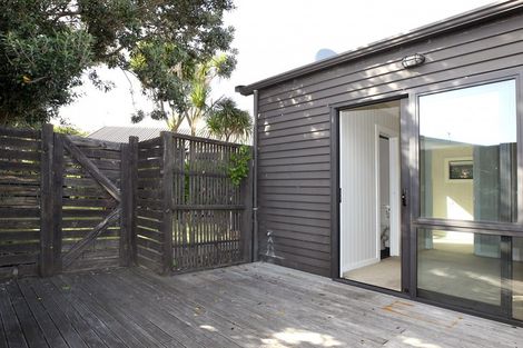 Photo of property in 9 Redwood Place, Te Awanga, 4102