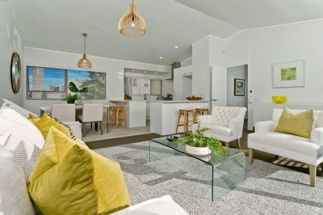 Photo of property in 1/1 Sanders Avenue, Takapuna, Auckland, 0622