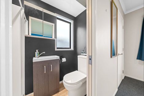 Photo of property in 3a Marchant Place, Westown, New Plymouth, 4310