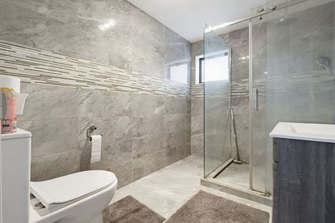 Photo of property in 56a Cambridge Terrace, Papatoetoe, Auckland, 2025