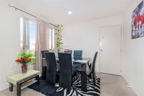 Photo of property in 57 Woodbank Drive, Glen Eden, Auckland, 0602