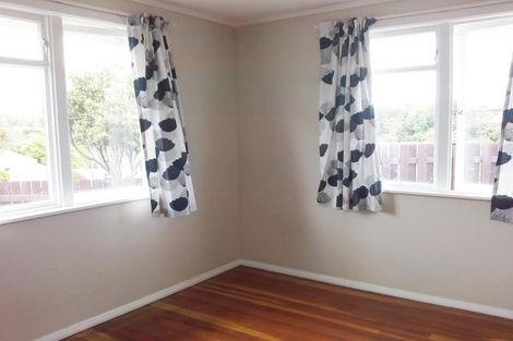 Photo of property in 1a Endeavour Street, Marfell, New Plymouth, 4310