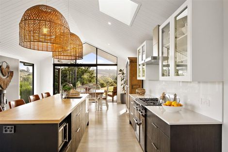 Photo of property in 1056 Peak Road, Helensville, 0875