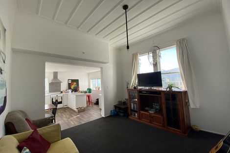 Photo of property in 90 Hinau Street, Castlecliff, Whanganui, 4501