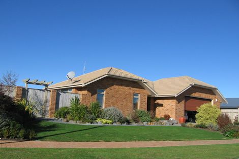 Photo of property in 26 Clearview Drive, Milson, Palmerston North, 4414