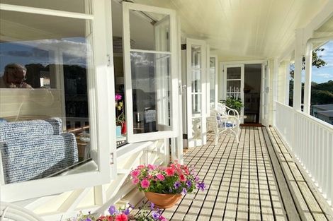 Photo of property in 13 Robertson Street, Russell, 0202