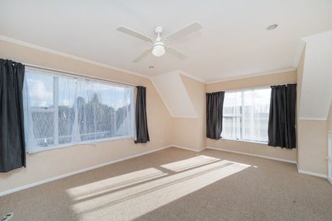 Photo of property in 126 John F Kennedy Drive, Milson, Palmerston North, 4414