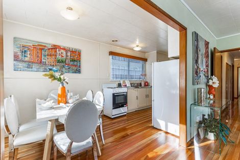 Photo of property in 18 Paewai Road, Glen Eden, Auckland, 0602