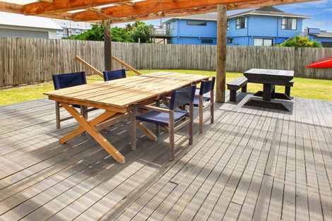 Photo of property in 38 Nelson Street, Foxton Beach, Foxton, 4815