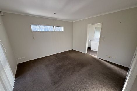 Photo of property in 29 Cityview Place, Massey, Auckland, 0614