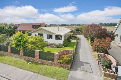 Photo of property in 42 Seadown Crescent, Amberley, 7410