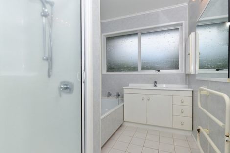 Photo of property in 77 Aberdeen Drive, Dinsdale, Hamilton, 3204