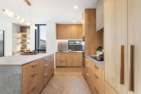 Photo of property in 37 Office Road, Merivale, Christchurch, 8014