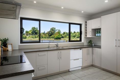Photo of property in 17 Uretara Drive, Katikati, 3129