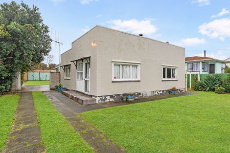 Photo of property in 40 Hood Street, Castlecliff, Whanganui, 4501