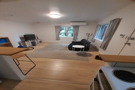 Photo of property in 17 Tawini Road, Titirangi, Auckland, 0604