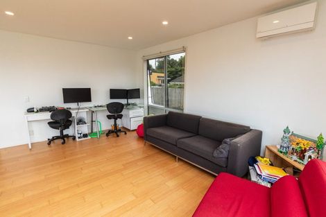 Photo of property in 48a Bassett Road, Johnsonville, Wellington, 6037