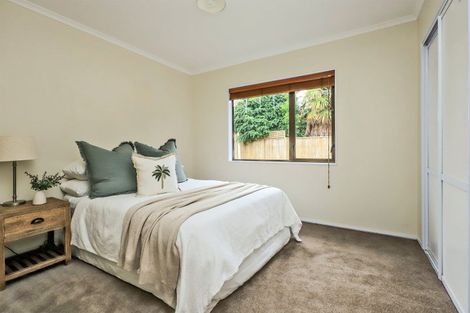 Photo of property in 13 Knightsbridge Place, Taradale, Napier, 4112