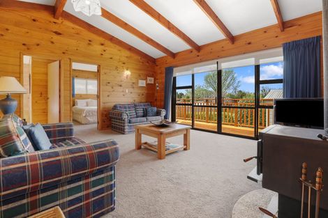 Photo of property in 19 Wharewaka Road, Wharewaka, Taupo, 3330