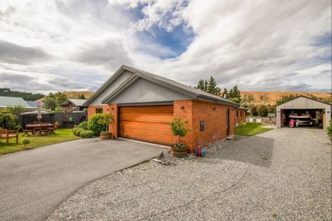Photo of property in 23 Albert Drive, Clyde, 9330
