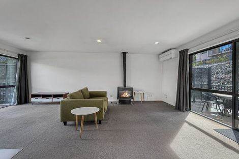 Photo of property in Arno Apartment, 10/8 Mckerrow Place, Sunshine Bay, Queenstown, 9300