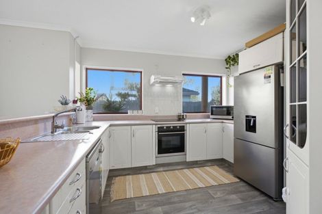 Photo of property in 8 Monterey Key, Papamoa Beach, Papamoa, 3118