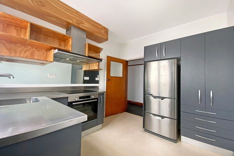 Photo of property in Ionian Flats, 123-125 Brougham Street, Mount Victoria, Wellington, 6011