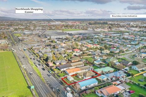 Photo of property in 205 Main North Road, Redwood, Christchurch, 8051