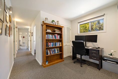 Photo of property in 1 Kelvin Place, Kelvin Heights, Queenstown, 9300