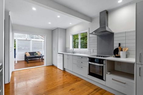 Photo of property in 1/29 Beatrice Avenue, Hillcrest, Auckland, 0627