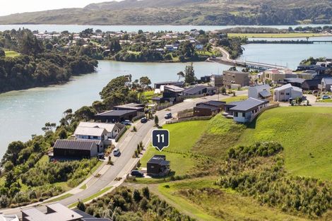 Photo of property in 11 Omahina Street, Raglan, 3225