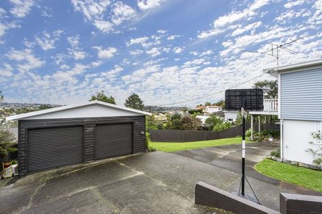Photo of property in 143 Browns Bay Road, Browns Bay, Auckland, 0630