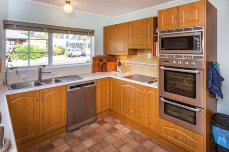 Photo of property in 103 Oratia Place, Onemana, Whangamata, 3691