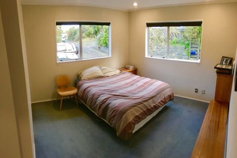 Photo of property in 92 Thurleigh Grove, Karori, Wellington, 6012