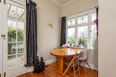 Photo of property in 80 Kelburn Parade, Kelburn, Wellington, 6012