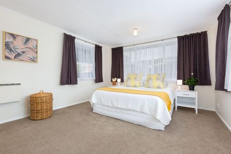 Photo of property in 10 Tau Grove, Takapuwahia, Porirua, 5022