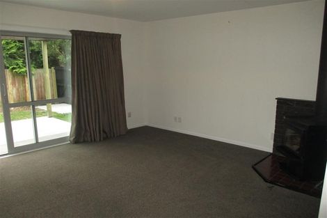 Photo of property in 2/73 Royal Park Drive, Parklands, Christchurch, 8083