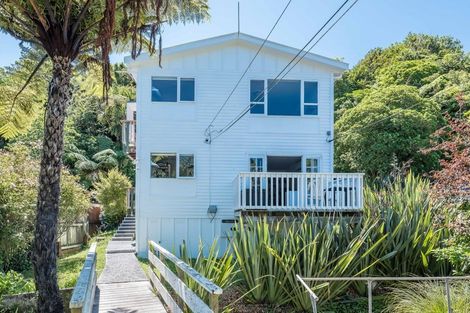 Photo of property in 30a Friend Street, Karori, Wellington, 6012