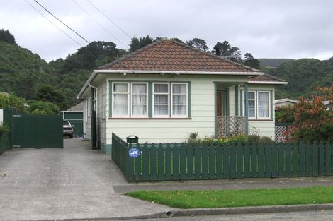 Photo of property in 31 Milne Crescent, Taita, Lower Hutt, 5011