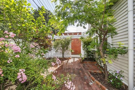 Photo of property in 85 Grant Road, Thorndon, Wellington, 6011