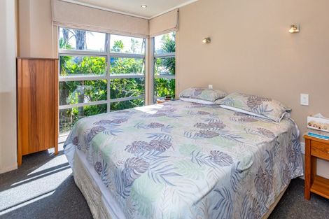Photo of property in 2 Norfolk Place, Tairua, 3508