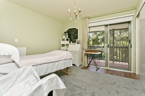 Photo of property in 3a Manon Crescent, Greenhithe, Auckland, 0632