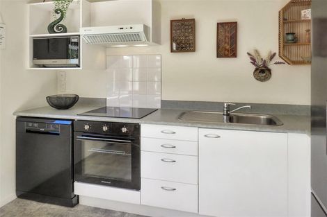 Photo of property in 3/66 Kawaha Point Road, Kawaha Point, Rotorua, 3010