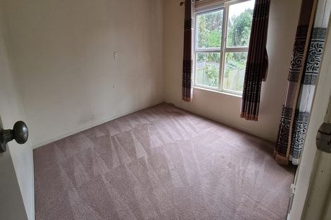 Photo of property in 2 Graham Collins Drive, Windsor Park, Auckland, 0632