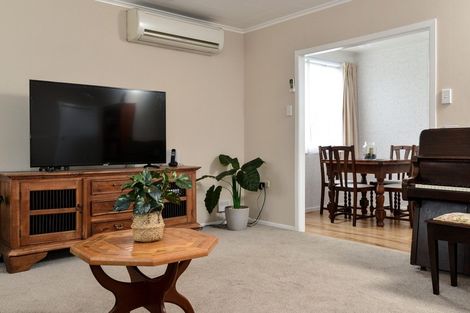 Photo of property in 97 Collins Road, Melville, Hamilton, 3206