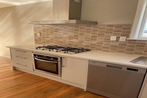 Photo of property in 73 Manuka Road, Bayview, Auckland, 0629