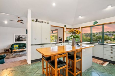 Photo of property in 1/48 Masterton Road, Rothesay Bay, Auckland, 0630