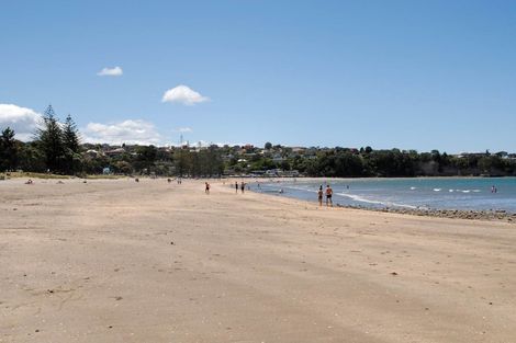 Photo of property in 4/773 Beach Road, Browns Bay, Auckland, 0630