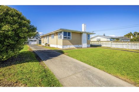 Photo of property in 27 Von Sturmer Street, Mangere East, Auckland, 2024