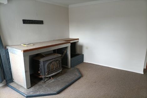 Photo of property in 136 Wyndham Road, Pinehaven, Upper Hutt, 5019